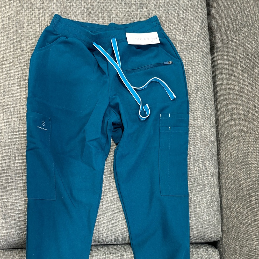 New Dolan Women’s 8 Pocket Jogger Pants Medical Scrubs - Size Xxs